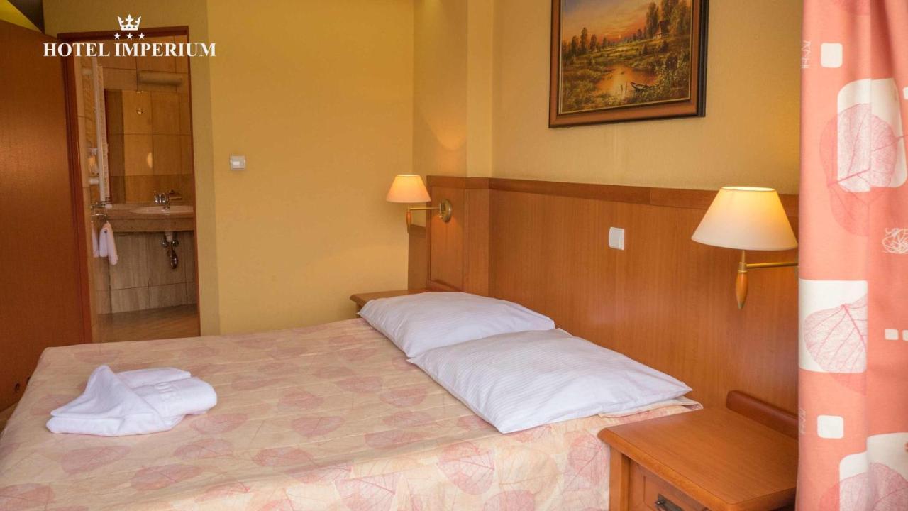 Hotel Imperium Пщина Екстериор снимка