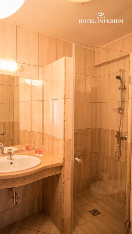 Hotel Imperium Пщина Екстериор снимка