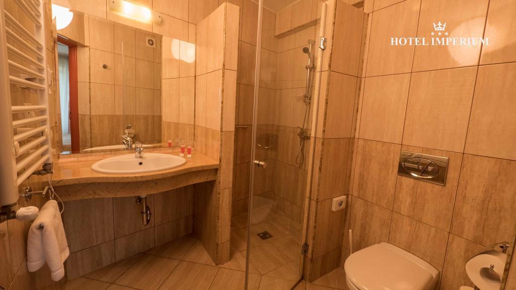 Hotel Imperium Пщина Екстериор снимка