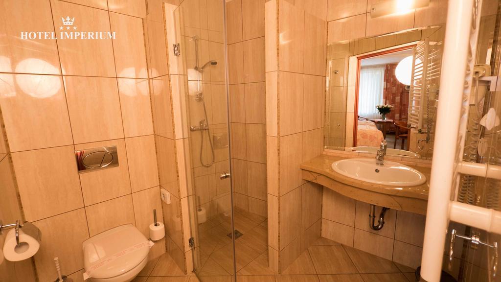Hotel Imperium Пщина Екстериор снимка