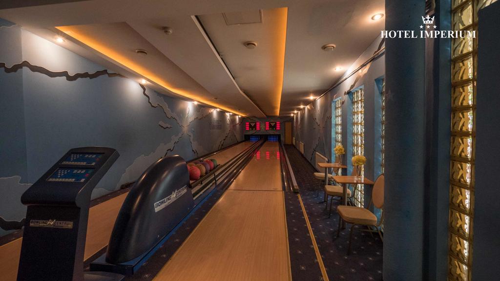 Hotel Imperium Пщина Екстериор снимка